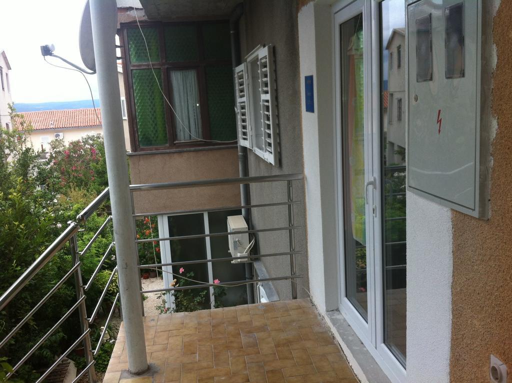 Eco-Apartments With Nice Garden Baška Voda Rum bild